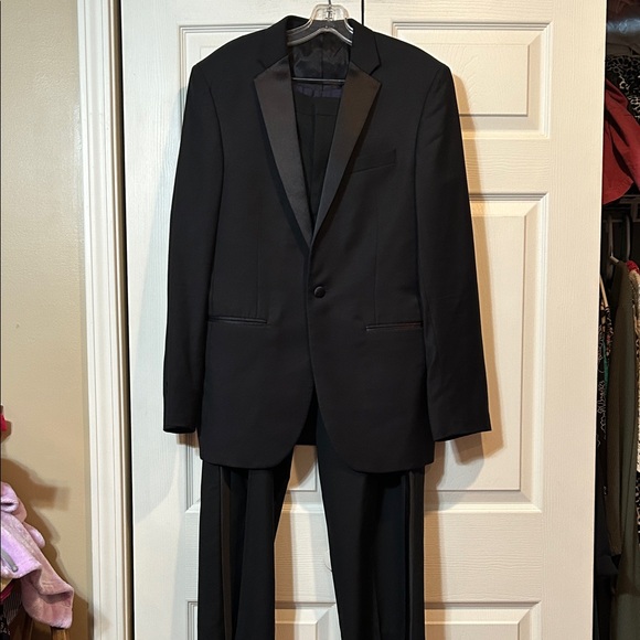 Jos. A. Bank 40L /34x31 Black Tuxedo Suit with Satin Lapel and Side Stripes
